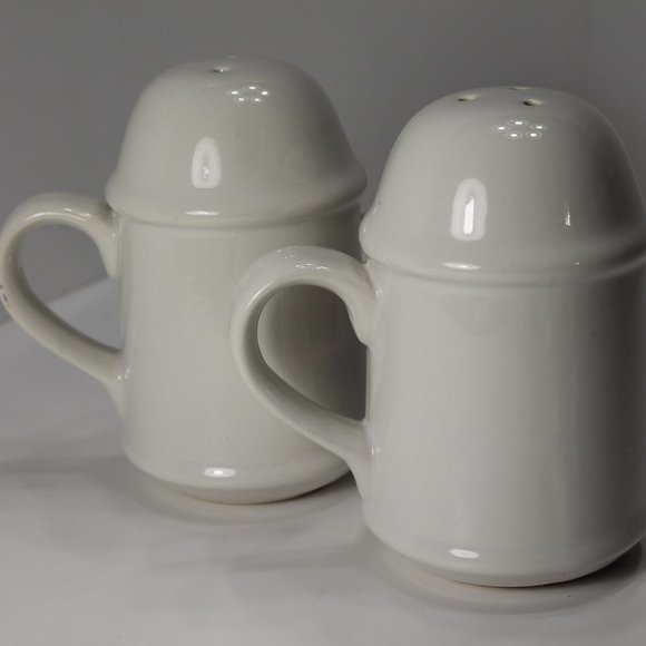 Country Geese Salt and Pepper Shakers - Picture 2 of 4